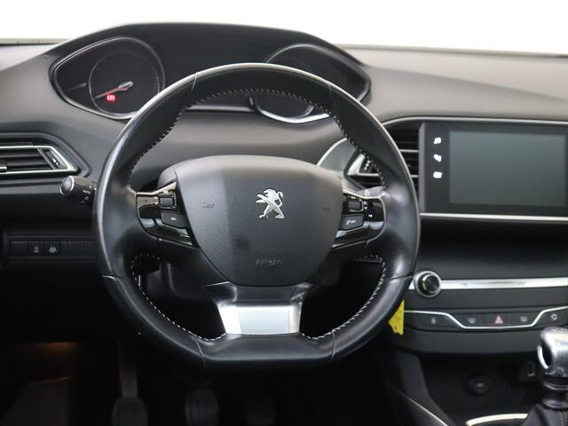 Peugeot 308 1.2 PureTech Blue Lease Premium | Camera | Navigatie | Carplay | Clima | Pano |