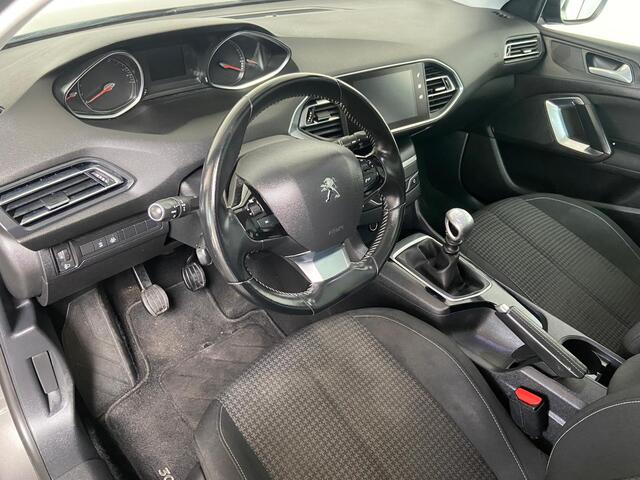 Peugeot 308 SW 1.2 PureTech Blue Lease Executive