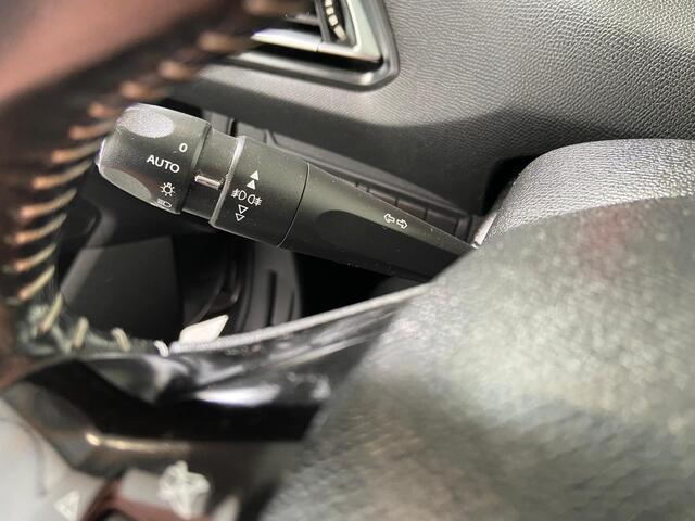 Peugeot 308 SW 1.2 PureTech Blue Lease Executive