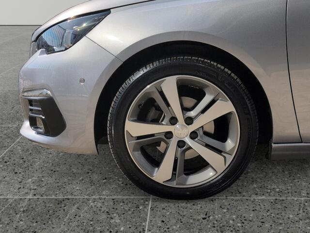 Peugeot 308 SW GT-line 1.2 Turbo 130pk | STOELVERW. | 180° CAMERA | NAVI | KEYLESS ENTRY | DODEHOEKBEW. | FULL-LED | DAB+ | ISOFIX |