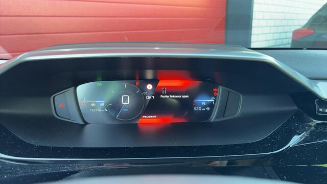 Peugeot 308 1.2 PureTech Active Pack Business DRIEM VV / FULL LED / CARPLAY / NAVI / CLIMA / PDC / BLUETOOTH / CRUISE / DAB+ / NL-AUTO