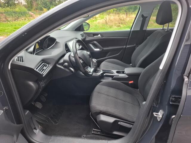 Peugeot 308 SW 1.2T 111PK Navi Ecc ** Ex Bpm Export ** Panoramadak Cruise Control Pdc Bluetooth Blue Executive Lmv Trekhaak Privacy Glas Origineel Nederlandse Auto