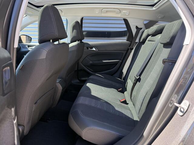 Peugeot 308 SW 1.2 PureTech Allure Navi|Clima|Cruise|Pano|Carplay|PDC V+A|D-riem vv in 2023|N.A.P|APK tot 10-2027