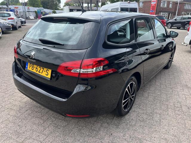 Peugeot 308 SW 1.6 BlueHDI Blue Lease Zeer goed onderhouden. Nieuwe distributieriem. Nieuwe banden. Complete uitvoering.