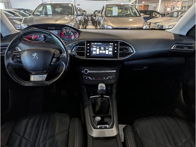 Peugeot 308 1.2 PureTech Allure Panoramadak, Airco, Cruise Control, Stuurbekrachtiging