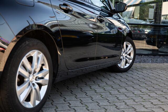 Peugeot 308 SW 1.2 PureTech Blue Lease Active , Trekhaak, Cruise control,