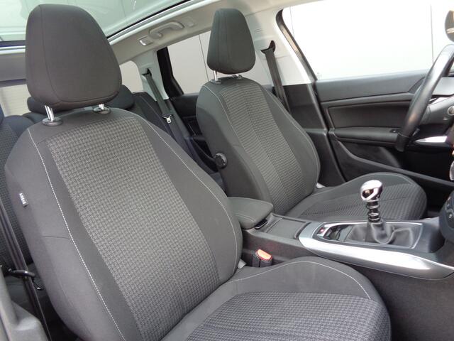 Peugeot 308 SW 1.2 PureTech Blue Lease Executive 110PK Clima Cruise Navi 6-Bak NL-Auto