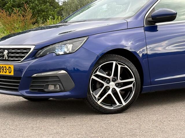 Peugeot 308 SW 1.2 Distributie vervangen PANO CAMERA XENON LEDER