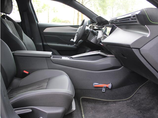 Peugeot 308 SW 1.6 Plug-in Hybrid 195 GT | Navi / Camera / Focal
