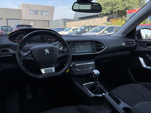Peugeot 308 1.2 PureTech Blue Lease Executive ? Panorama dak ? Carplay ? Rijklaar ?