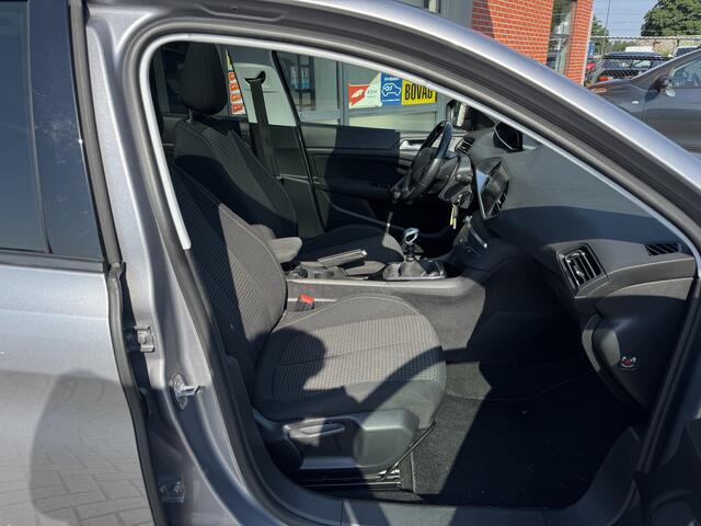 Peugeot 308 1.2 PureTech Blue Lease Executive ? Panorama dak ? Carplay ? Rijklaar ?