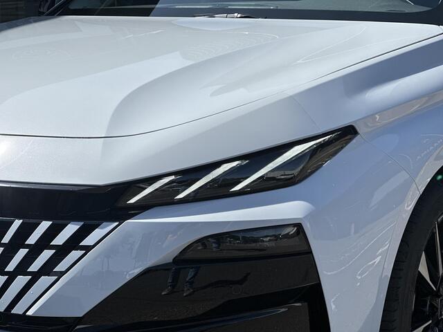 Peugeot 308 SW 1.2 Hybrid 145 e-DCS6 Allure | Adaptive Cruise Control | Keyless Entry/Start | Climate Control | Parkeercamera/-sensoren | Navigatie | Apple Carplay/Android Auto | Full LED | Draadloze telefoonlader |