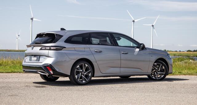 Peugeot 308 1.6 HYbrid 180 Allure Pack Business AIRCO / CRUISE CONTROLE / CARPLAY / PLUG IN HYBRID / STOELVERWARMING