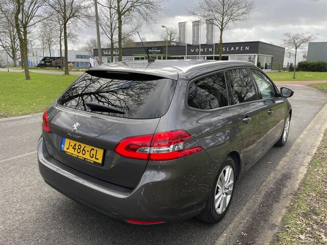 Peugeot 308 SW 1.2Turbo Blue Lease Executive 110PK
