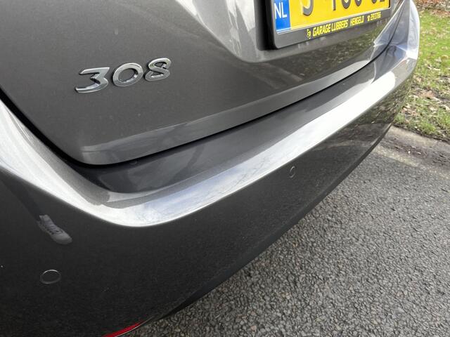 Peugeot 308 SW 1.2Turbo Blue Lease Executive 110PK