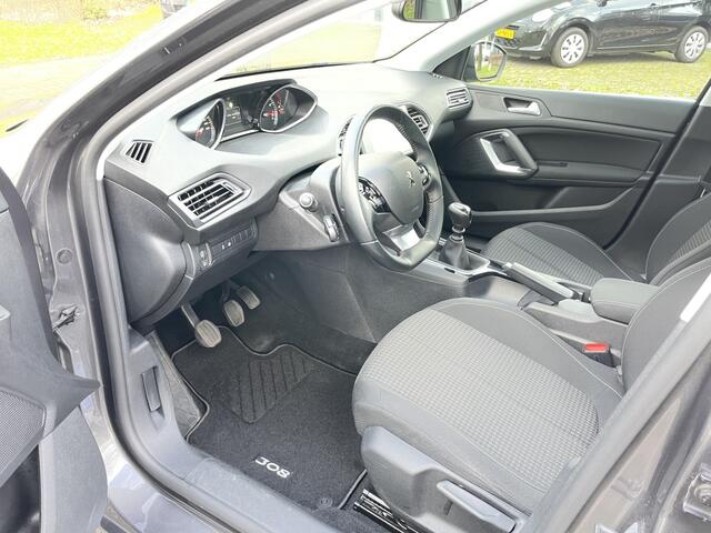Peugeot 308 SW 1.2Turbo Blue Lease Executive 110PK