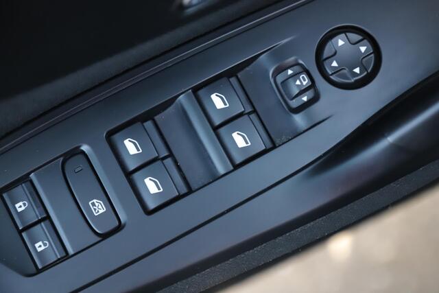 Peugeot 308 1.2 PureTech Active Pack Business 110PK Navigatie Carplay Android Climate Cruise Control