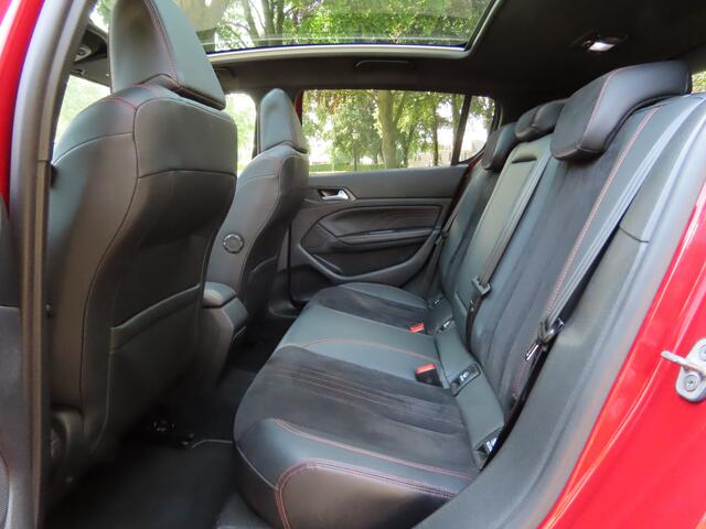 Peugeot 308 1.2 PureTech GT-line 131 PK !! Alcantara/Leer Panoramadak Carplay Led Xenon Keyless Navigatie Achteruitrijcamera Ecc Cruisecontrol Pdc Lm Velgen