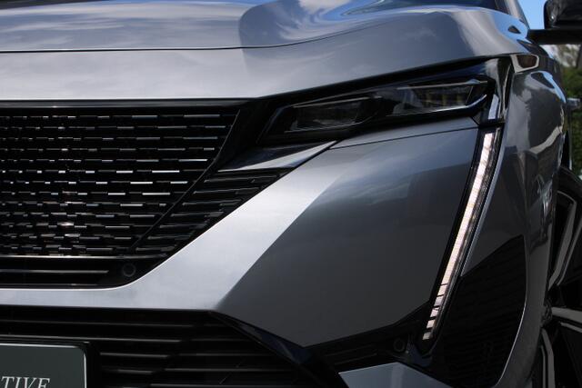 Peugeot 308 SW 1.6 Plug-in Hybrid 225 GT - Panoramadak - 360 camera- Keyless - Matrix - Apple Dab - 18 inch - getint glas
