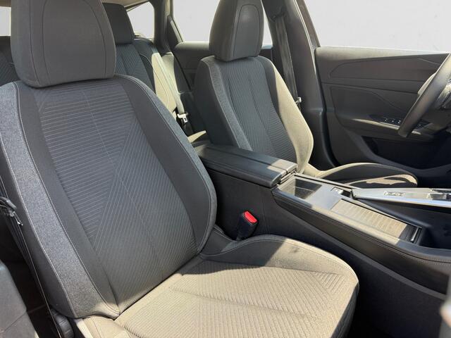 Peugeot 308 SW 1.2 PureTech Active Pack Business Aut- Trekhaak, Digital Cockpit, Apple Carplay, Android Auto,