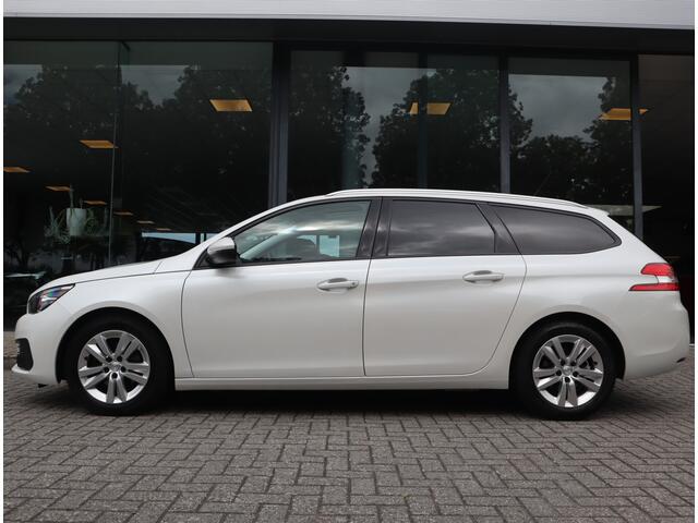 Peugeot 308 SW 1.2 PureTech Blue Lease Executive Navi / Climate / Pano / Pdc / Elekramen / Distributie recent vervangen / Onderhoud reeds uitgevoerd /