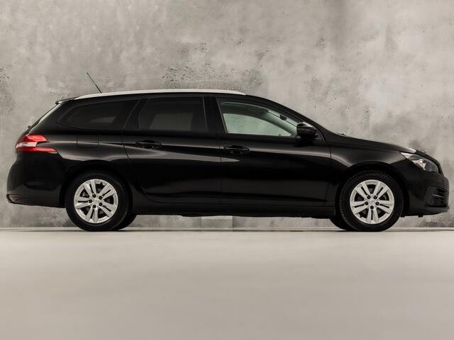 Peugeot 308 SW 1.2 PureTech Sport (PANORAMADAK, APPLE CARPLAY, GROOT NAVI, PARKEERSENSOREN, GETINT GLAS, SPORTSTOELEN, LANE ASSIST, CRUISE, NIEUWSTAAT)