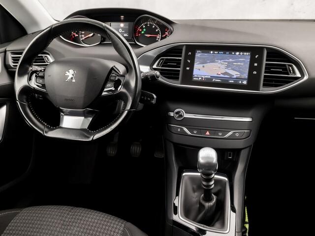 Peugeot 308 SW 1.2 PureTech Sport (PANORAMADAK, APPLE CARPLAY, GROOT NAVI, PARKEERSENSOREN, GETINT GLAS, SPORTSTOELEN, LANE ASSIST, CRUISE, NIEUWSTAAT)