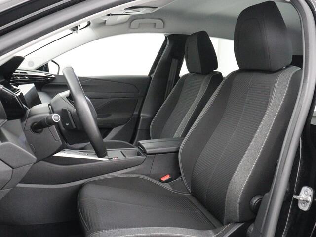 Peugeot 308 1.6 Plug-in Hybrid 180 Active Pack Business | SOH 94,6% | Navigatie | Carplay | Parkeerhulp | Climate control | Full LED | Cruise control | Bluetooth | PHEV