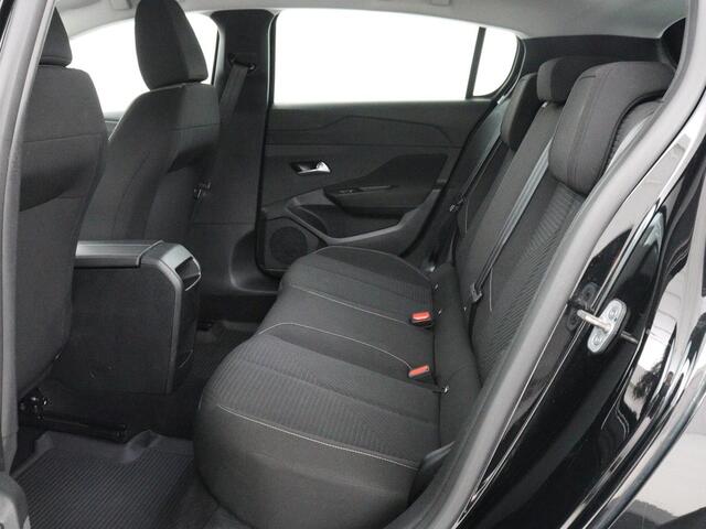 Peugeot 308 1.6 Plug-in Hybrid 180 Active Pack Business | SOH 94,6% | Navigatie | Carplay | Parkeerhulp | Climate control | Full LED | Cruise control | Bluetooth | PHEV