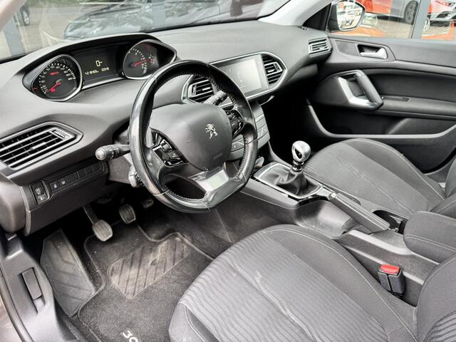 Peugeot 308 1.6HDi Executive*Panorama*Navi*EXPORT/EX.BPM*