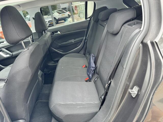 Peugeot 308 1.6HDi Executive*Panorama*Navi*EXPORT/EX.BPM*