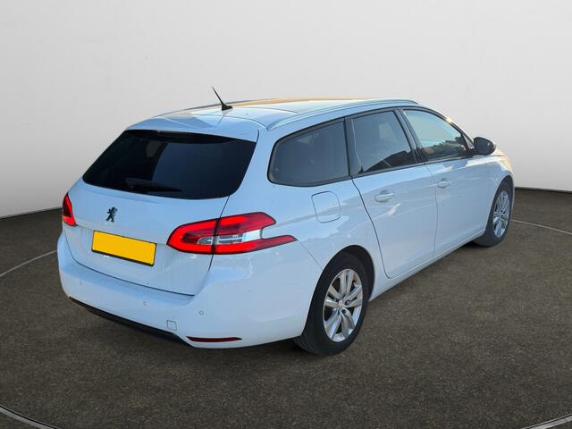 Peugeot 308 SW 1.2 PureTech Blue Lease Executive- Panoramadak, Carplay, Android Auto, Xenon Led, Lane Assist