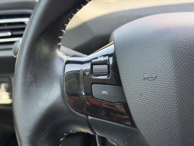Peugeot 308 SW BWJ 2020 | 1.2T 111PK ACTIVE | CLIMA | NAVI | CARPLAY | CRUISE | LICHTMETAAL | PDC | PRIVACY GLASS |