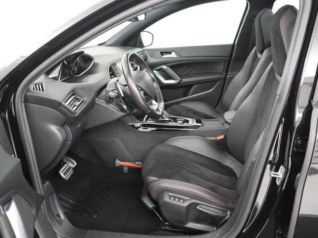 Peugeot 308 1.2 PureTech Blue Lease GT Panoramadak | 360 camera | Adaptive cruise | Carplay | Navigatie | DAB+ | Dodehoek herkenning | Sfeerverlichting | Climate control | Stoelverwarming