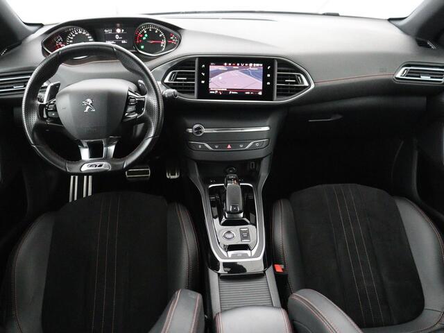 Peugeot 308 1.2 PureTech Blue Lease GT Panoramadak | 360 camera | Adaptive cruise | Carplay | Navigatie | DAB+ | Dodehoek herkenning | Sfeerverlichting | Climate control | Stoelverwarming
