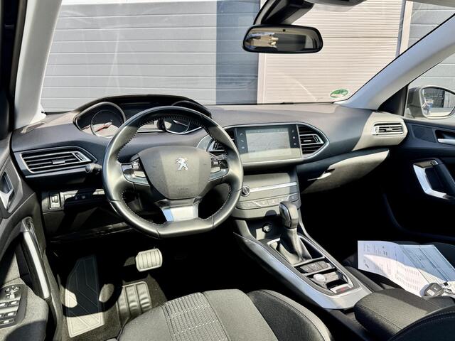 Peugeot 308 SW 1.2 Allure /131 PK NAP/ 1e eigenaar/ AUT/ Pano/ Trekhaak/ LED/ PDC/ Nieuwe Riem/ Lage KM/ Line assist