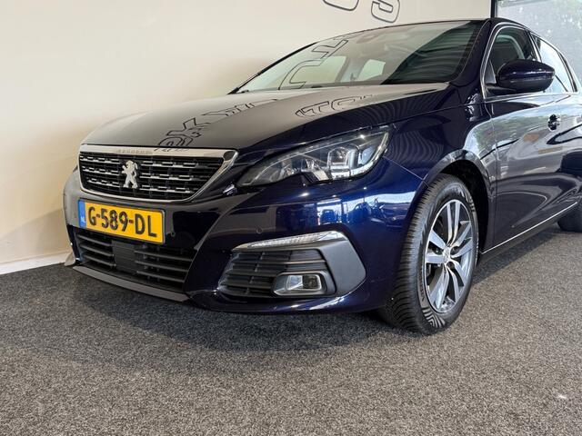 Peugeot 308 1.2 PURETECH ALLURE l NAP l CAMERA l NW DISTRI l CARPLAY l PANO l