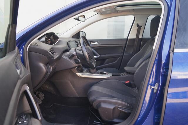 Peugeot 308 SW 1.2 PureTech 130pk Premium -PANO-ECC-CAM-TREKHAAK-