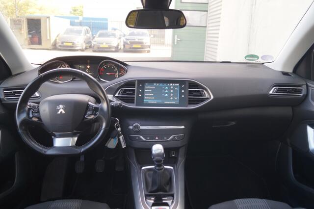 Peugeot 308 SW 1.2 PureTech 130pk Premium -PANO-ECC-CAM-TREKHAAK-