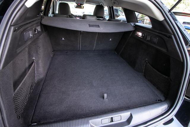 Peugeot 308 SW 1.6 HYbrid 180 Allure Pack Business