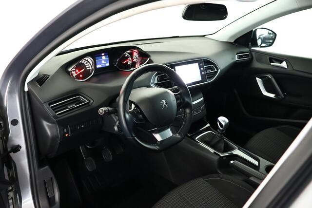 Peugeot 308 1.6 BlueHDi Executive / Panorama / Navi / CarPlay / Cruisecontrol