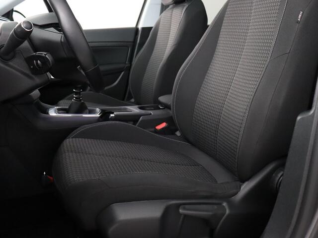 Peugeot 308 1.2 PureTech Blue Lease Executive (NL-Auto / Pano / Nieuwe distributie / Carplay / Navi / Cruise)