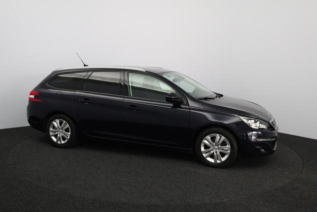 Peugeot 308 SW 1.2 PureTech Blue Lion /D-Riem Verv. 99.000KM! /Trekhaak! /Pano-Dak /DAB+! /Navi /Climat /Cruise /Elek. pakket /Bluetooth /Regensensor /LED Dagrijverl. /16"LMV /Extra getint glas /PDC V+A /Mistlampen /Isofix.