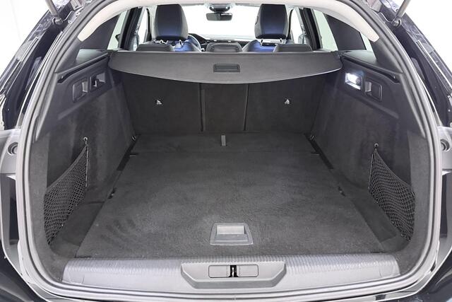 Peugeot 308 SW 1.2 PureTech Allure Pack Business | Apple carplay | Cruise control | Climate control | Navigatie | Lichtemetalen velgen | Camera | PDC |