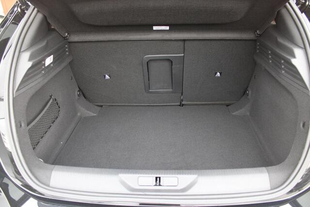 Peugeot 308 1.2 Hybrid 145PK AUTOMAAT GT PACK | PANORAMA SCHUIF/KANTEL DAK | AFNEEMBARE TREKHAAK | SENSATION PACK: FOCAL HIFI SYSTEM MET 10 SPEAKERS/DRAADLOZE TELEFOONLADER | 360 VISION & DRIVE ASSIST PLUS PACK: ACHTERUITRIJCAMERA 360° VISEOPARK (4-CAMERA'S)/PARKEERHULP VOOR + ACHTER/ANTIDIEFSTAL ALARM/3-D INSTRUMENTENPANEEL/CLEAN CABIN | ALCANTARA EXECUTIVE PACK: BEKLEDING ALCANTARA/KUNSTLEDER INCL. ELEKTRISCH VERSTELBARE AGR STOEL MET GEHEUGENFUNCTIE/VERWARMBARE VOORSTOELEN/MASSAGE FUNCTIE OP BEIDE VOORSTOELEN | 18" LICHTMETALEN VELGEN | NAVIGATIE | LED MATRIX KOPLAMPEN | KEYLESS ENTRY/START | GELAAGDE VOORPORTIERRUITEN | SFEER VERLICHTING | DRAADLOZE APPLE CARPLAY/ANDROID AUTO | VERLICHT LOGO | DODEHOEK DETECTIE |