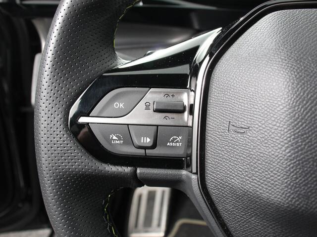 Peugeot 308 1.2 PureTech Automaat GT Climate control Adaptive cruise control Parkeersensoren Achteruitrijcamera Navigatie LED Apple Carplay/ Android Auto