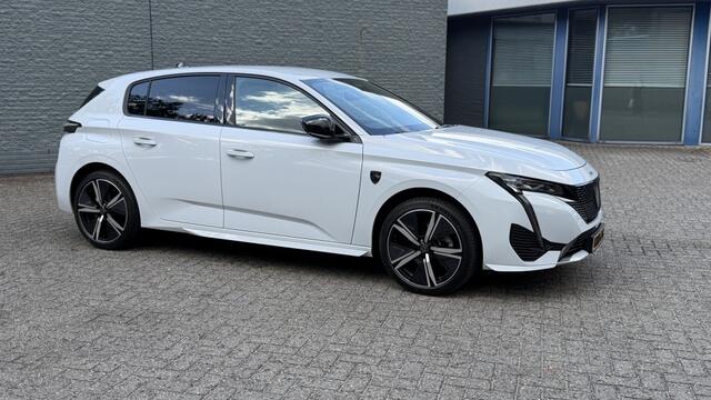 Peugeot 308 1.2 GT AUTOMAAT 18''LM 360 CAM 136PK NARDO
