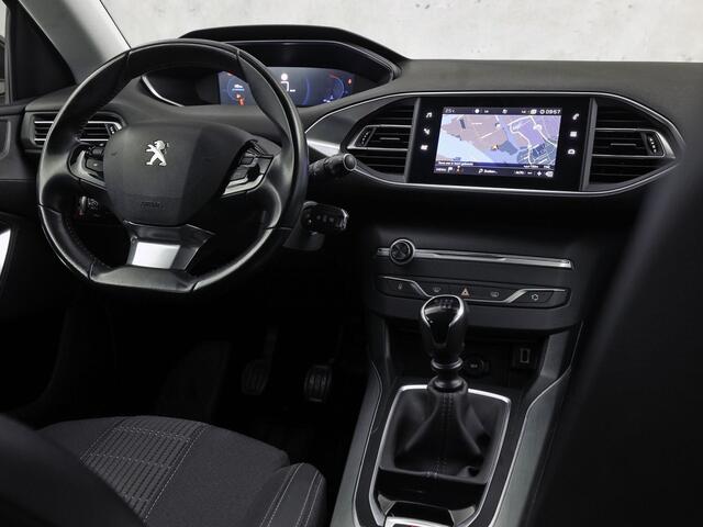 Peugeot 308 SW 1.2 PureTech Premium Sport (VIRTUAL COCKPIT, APPLE CARPLAY, GROOT NAVI, 360 CAMERA, SPORTSTOELEN, LEDER, TREKHAAK, GETINT GLAS, NIEUWSTAAT)