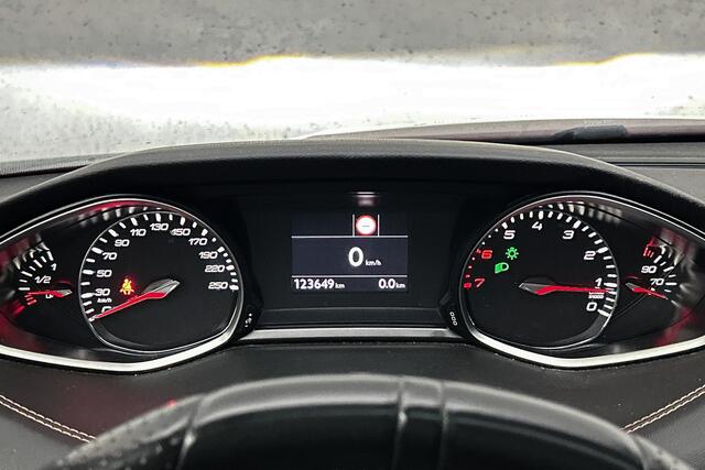 Peugeot 308 SW 1.2 PureTech GT-line | Panoramadak | Trekhaak | Cruise control