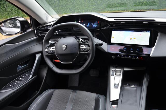 Peugeot 308 SW 1.2 Hybrid 136 e-DCS6 Allure Automaat/Navi/Pdc/Ecc/Achteruitrijcamera/Apple Carplay/Android Auto/Volledig digitaal instrumentenpaneel/Trekhaak/17-Inch Lmv